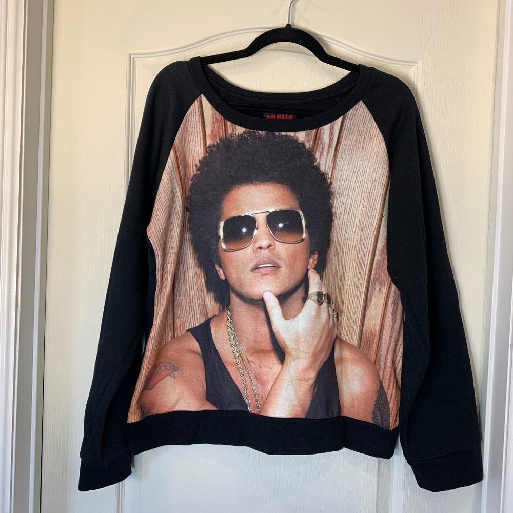 Official Bruno Mars “Moonshine Jungle” Sweatshirt – Iconic Fan Piece XL